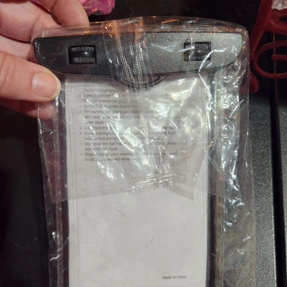 Universal waterproof phone case with lanyard